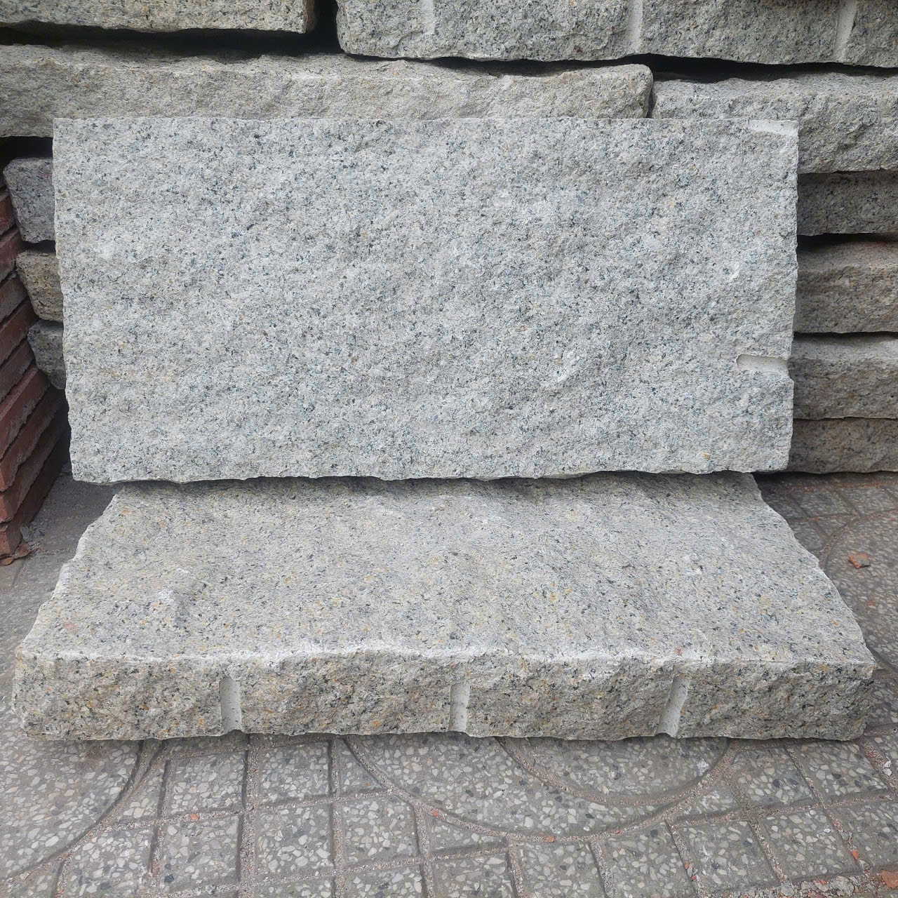 Đá chẻ Vũng Tàu 30x60cm